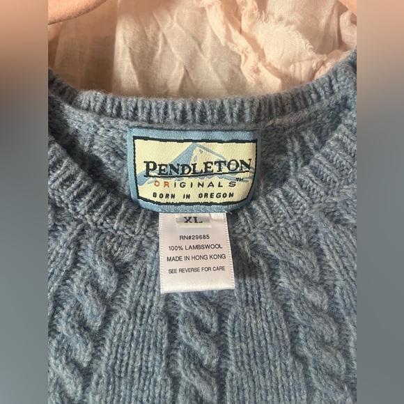 Vintage Pendleton Women's Heather Blue Cable Knit Sweater. 100% lambs wool. - Picture 2 of 5